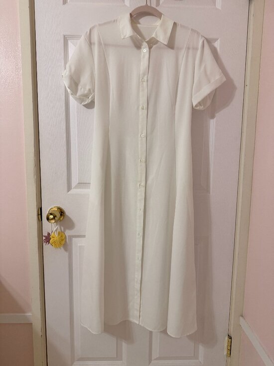 GU Dresses & Skirts - GU Collared Dress